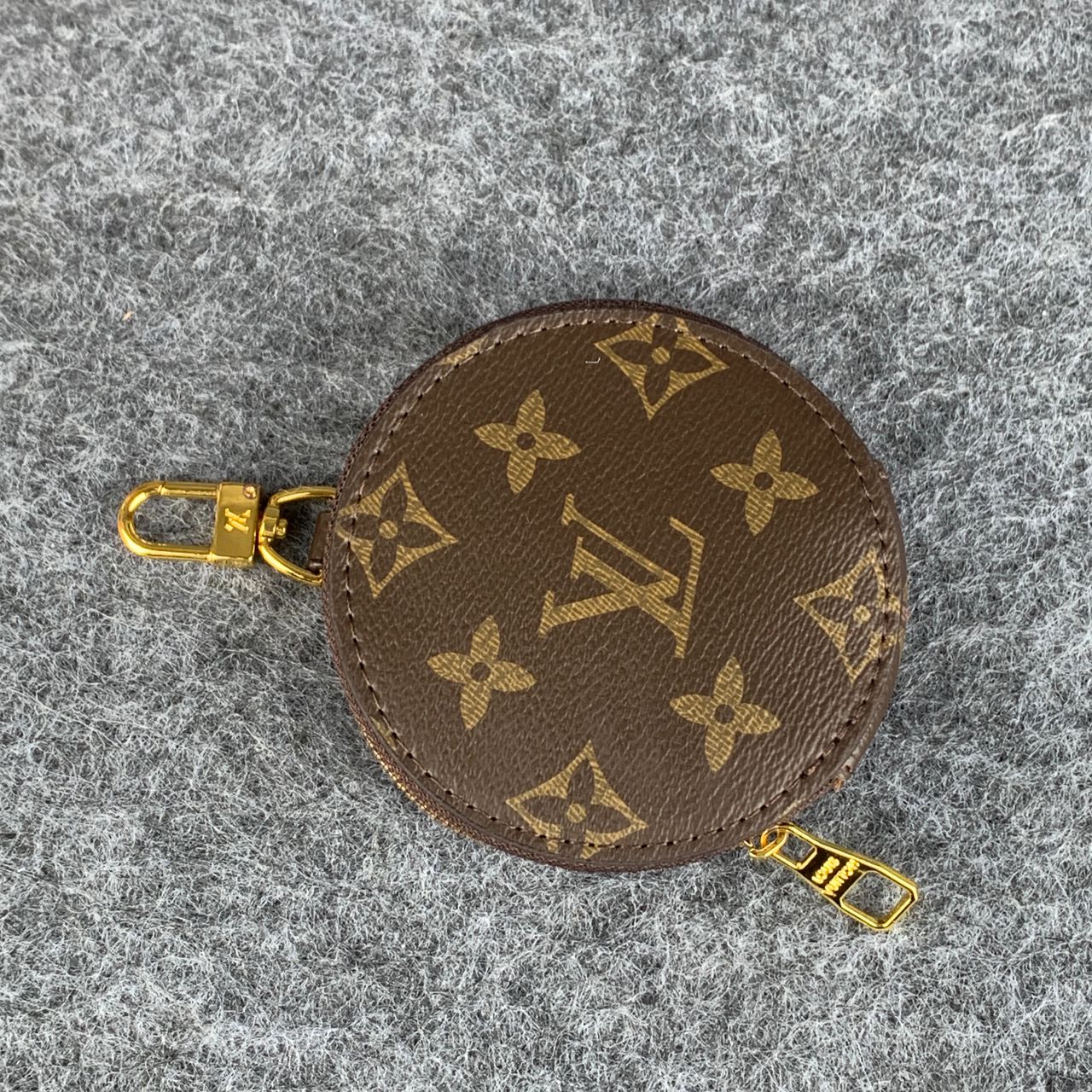 LV ONTHEGO GM  GIANT REVERSE BROWN