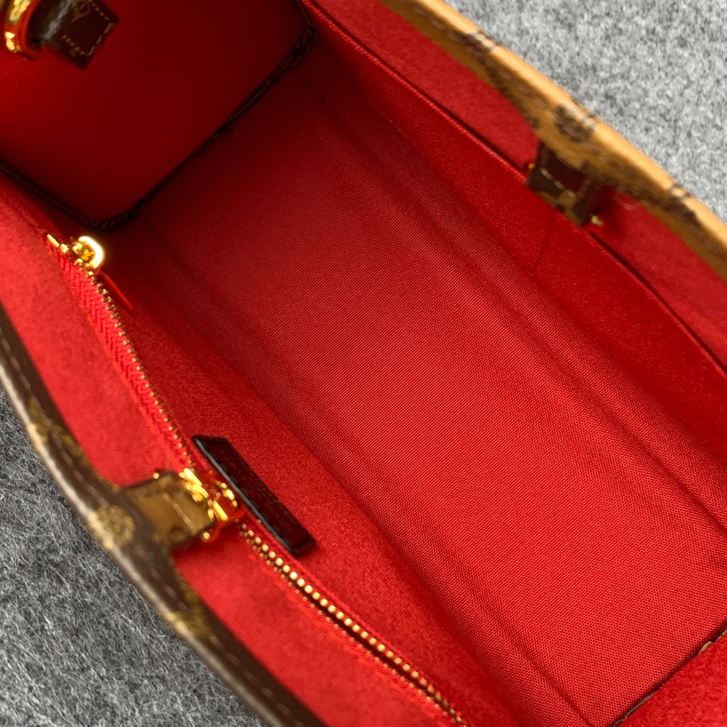 LV ONTHEGO GM  GIANT REVERSE BROWN