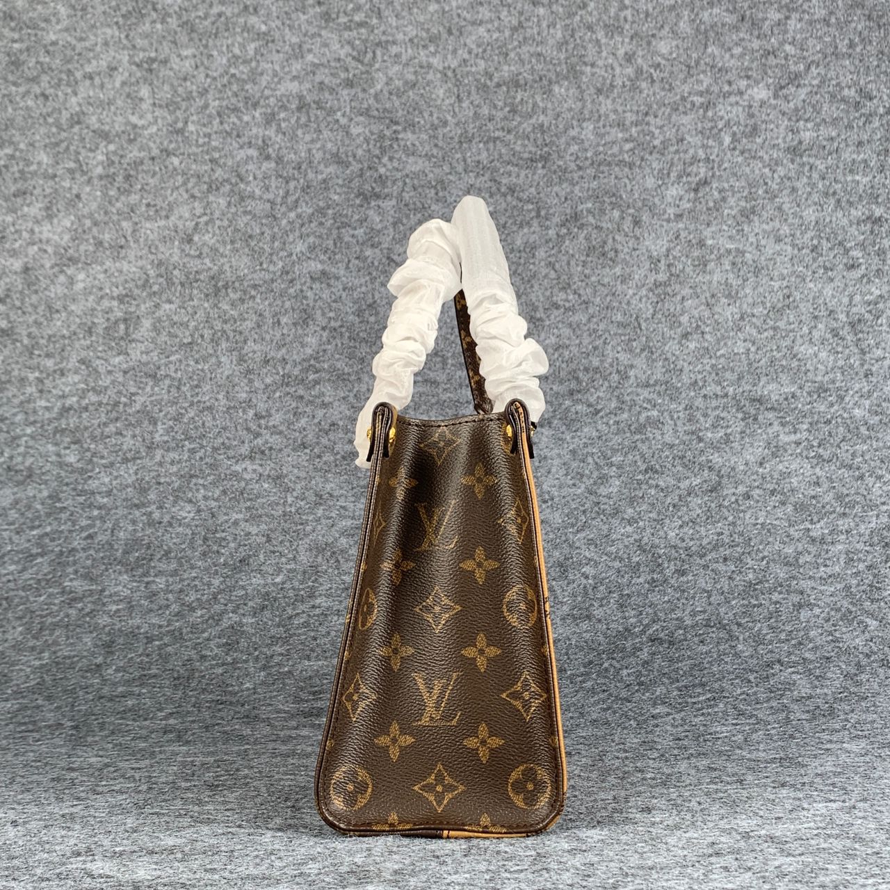 LV ONTHEGO GM  GIANT REVERSE BROWN