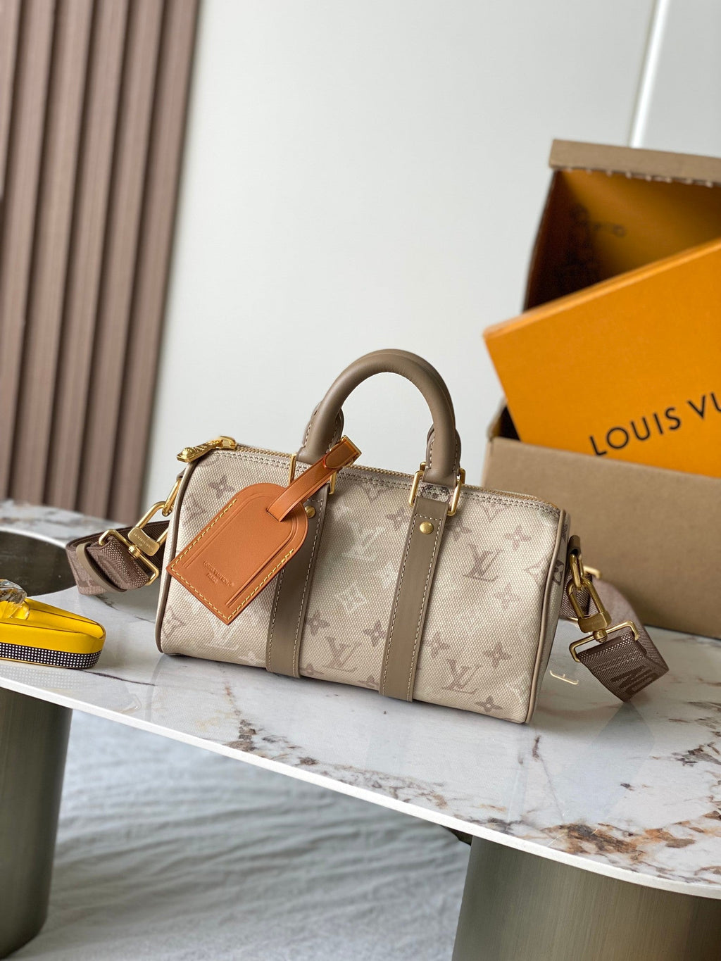 LV 25 Handbag